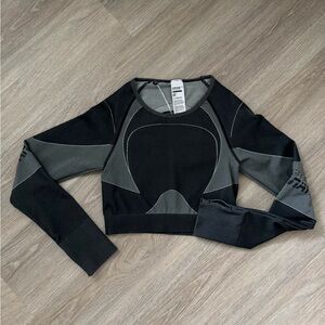 Gymshark Black and Gray Seamless Crop Top